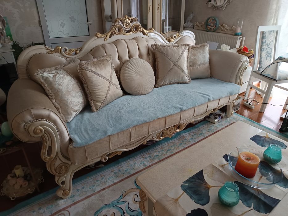 Vând mobilier living imperial stil baroc, model unicat