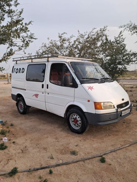 Ford 1992 transit gruzaboiy