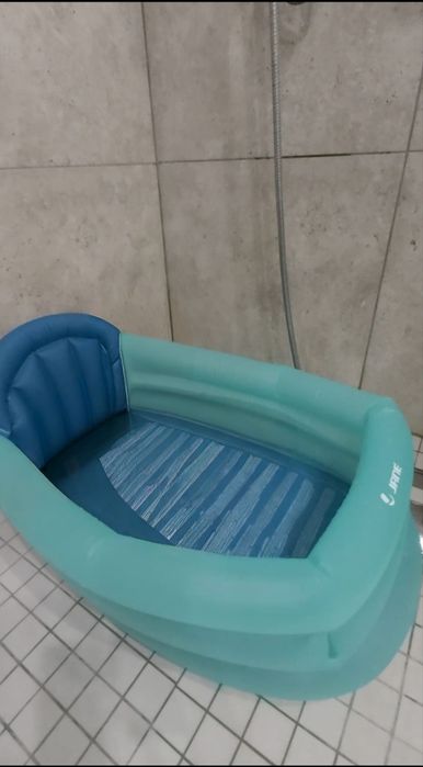 Cădiță gonflabila bebelusi