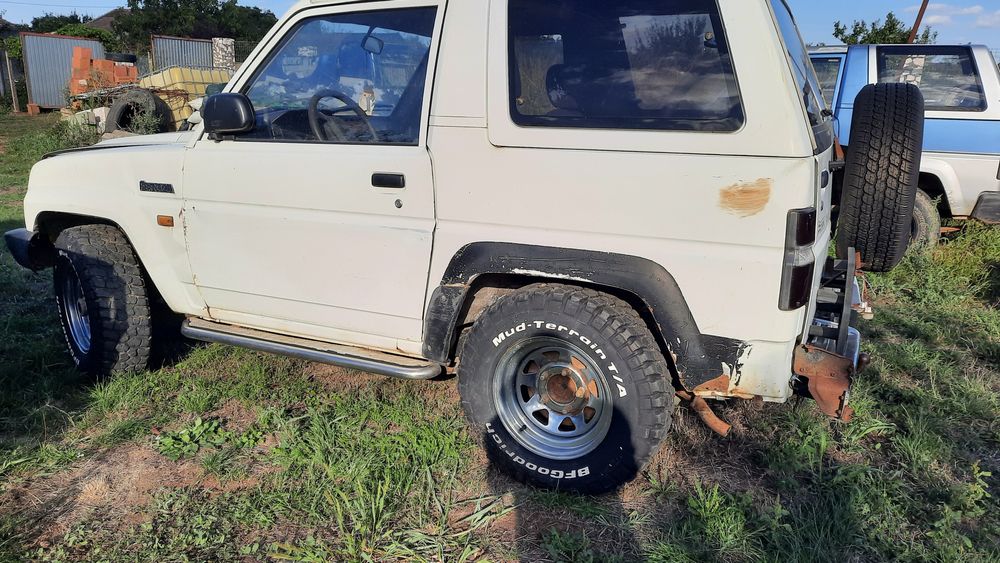 Dezmembrez Daihatsu Feroza