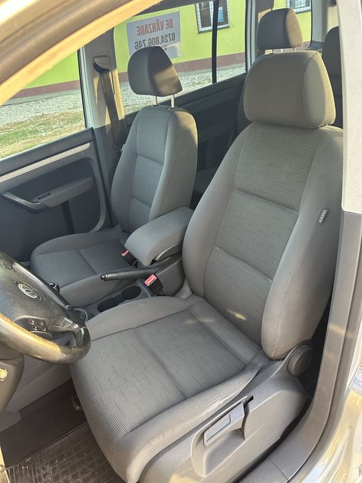 Volkswagen Touran 7 locuri, 1.9 TDI, 2009