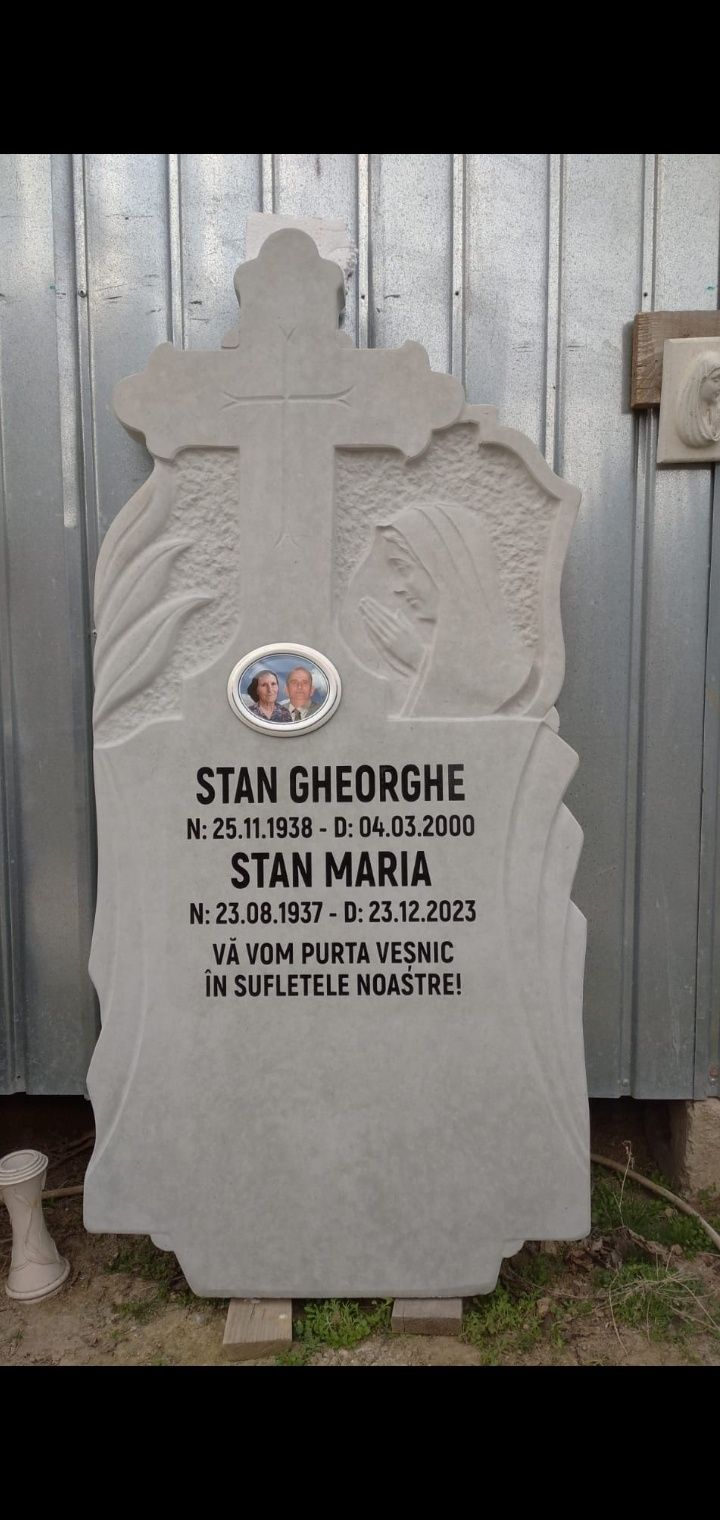 Cruci,monumente funerare și gărduț ptr cimitir