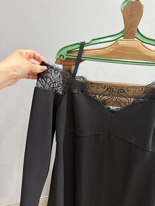 Платья вечерняя с кружевом