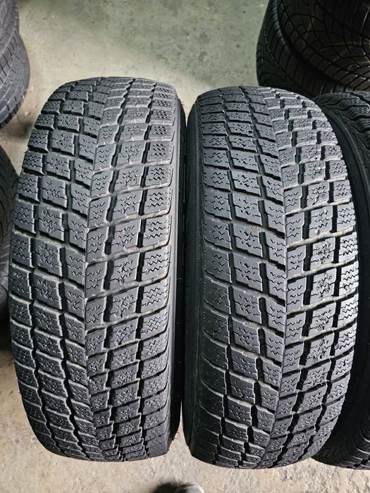 4 anvelope iarna 205 70 15 Nexen 7mm