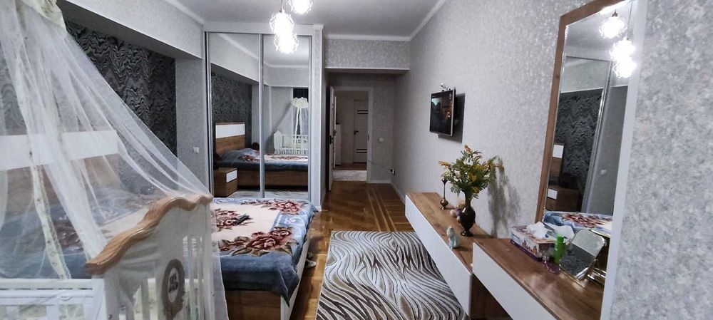 продаётся 3 ком. кв в ЦУМ (м. Космонавты) все комнаты раздельные