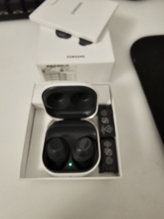 Casti Bluetooth Samsung Galaxy Buds FE garantie emag 22luni