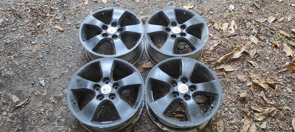 Комплект оригинальных дисков R16. Toyota.