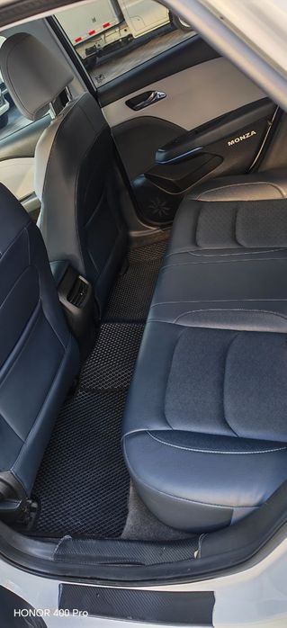 Monza srochni sotiladi 15900$