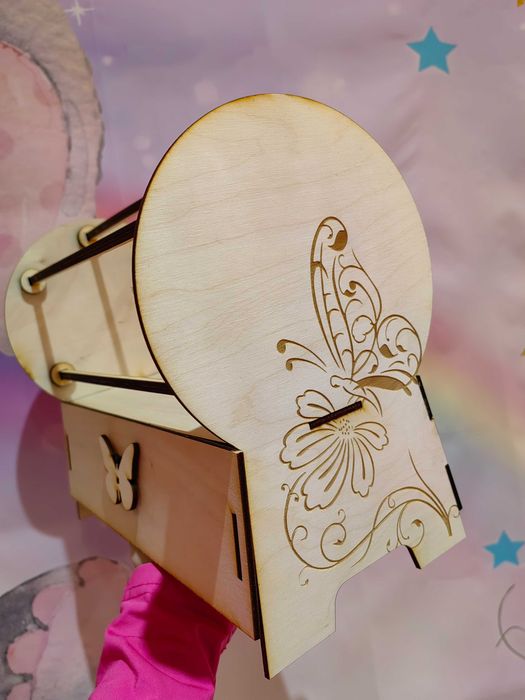 Поставка за диадеми с чекмедже