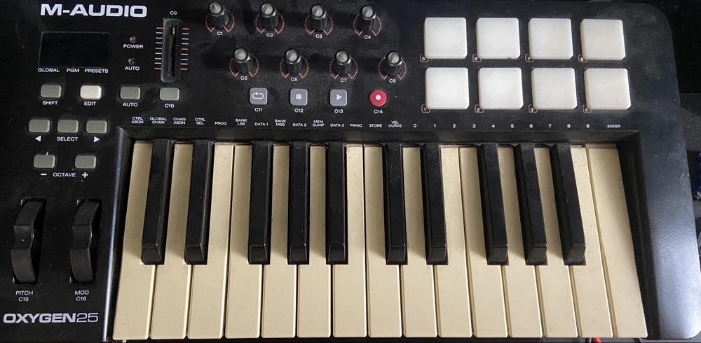 M-Audio Oxygen 25