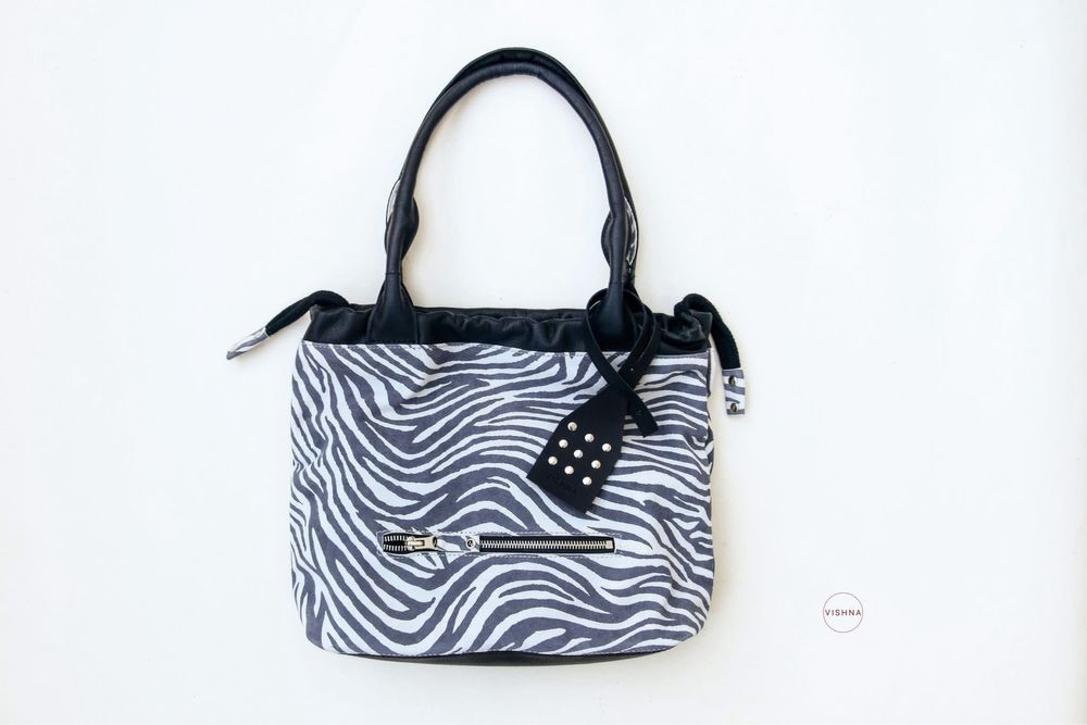 Дамска чанта Handmade  by  V I S H N A