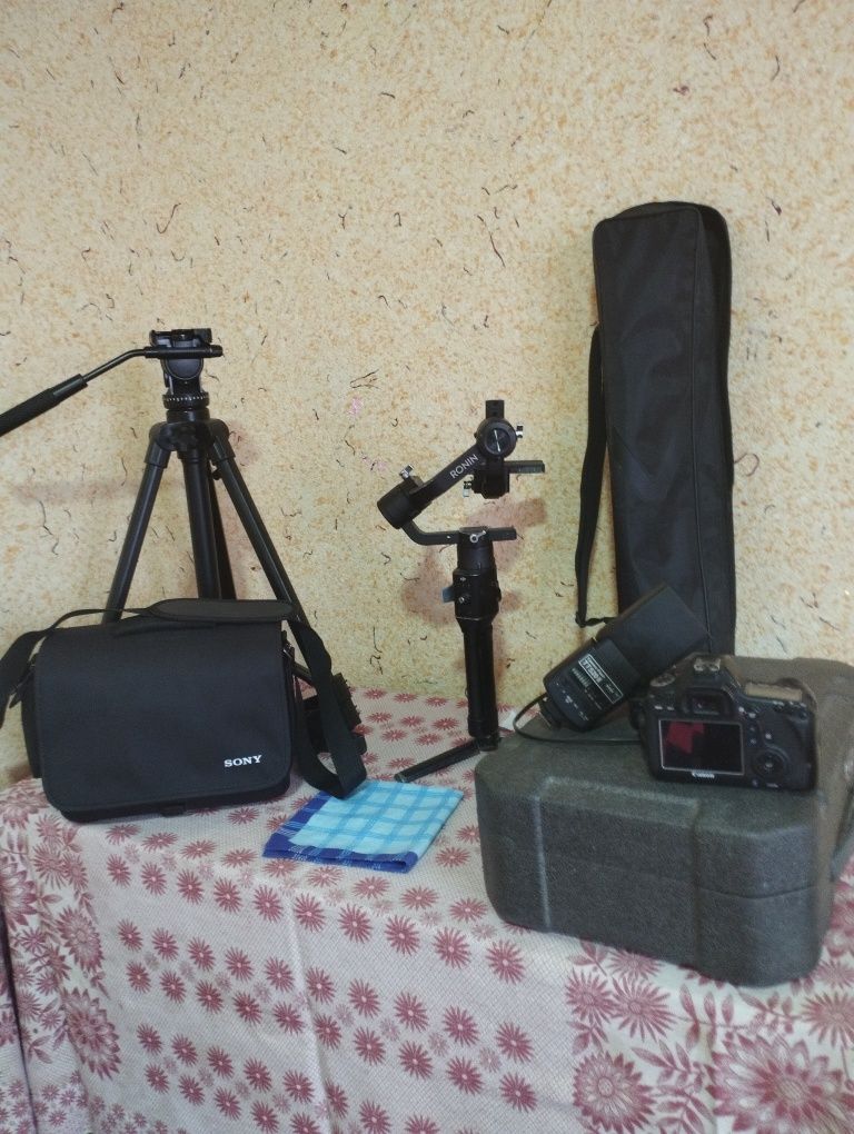 Canon 6D yangi kamplekt sotiladi