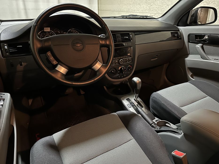 Jentra 2023. 24 qora toza aftomat luk abs soat mafon bor