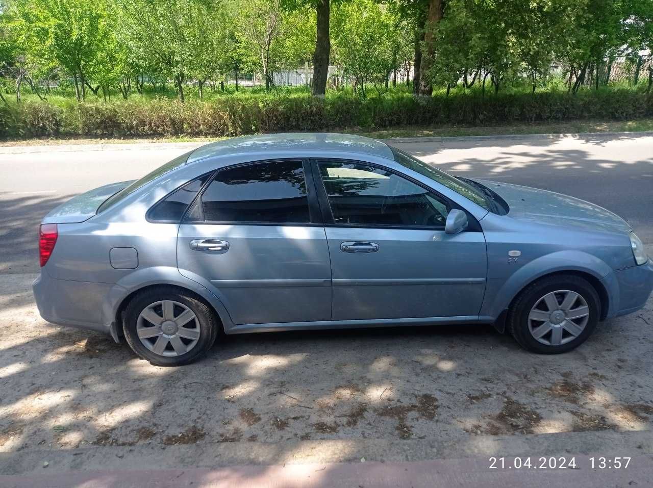 Автомобиль LACETTI    1,8 мотор