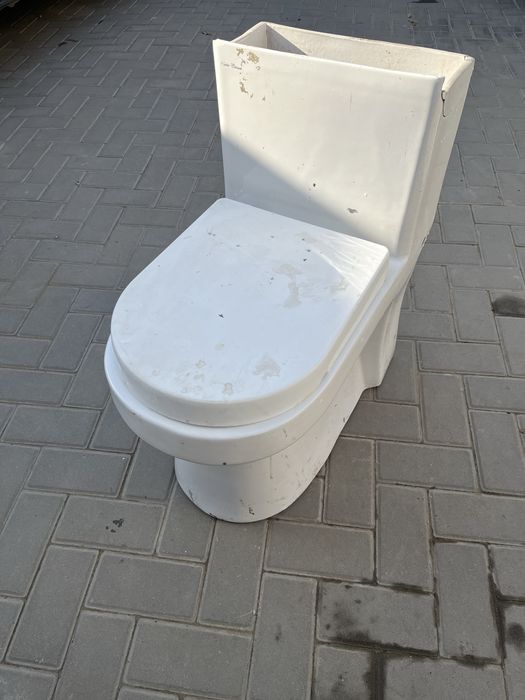 Унитазы б/у для сройки и ремонта