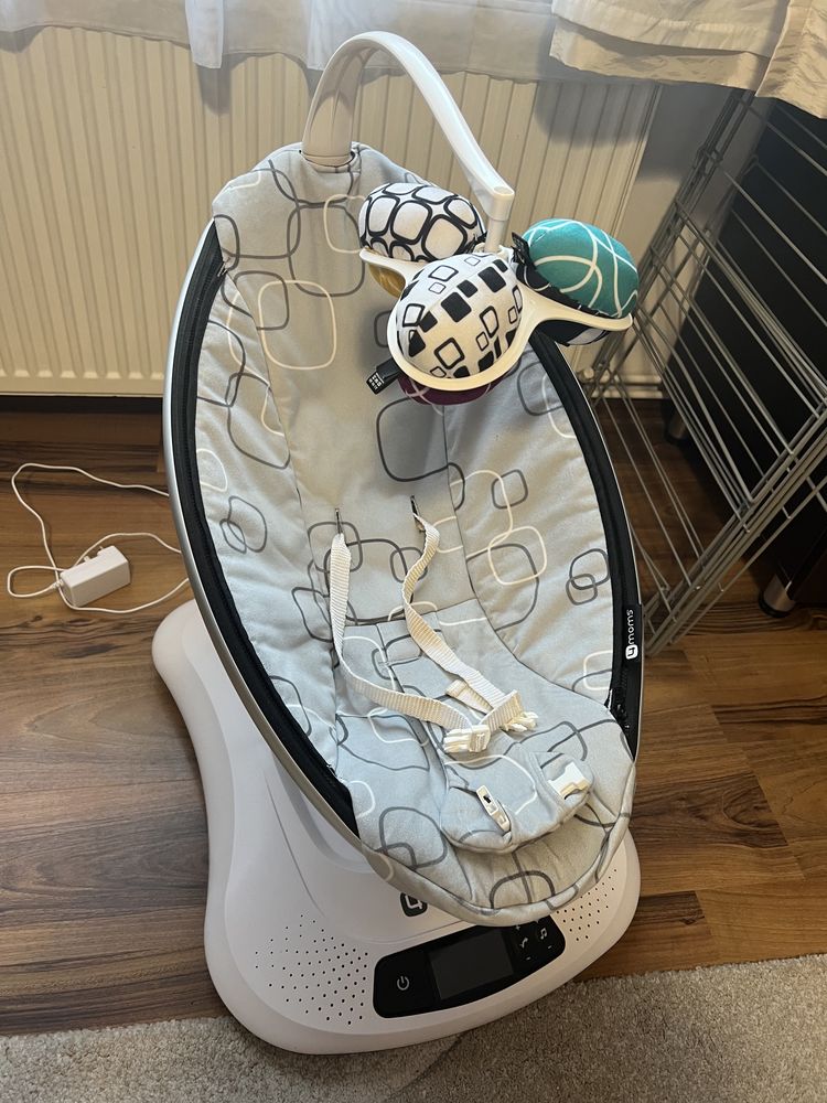 4 moms mamaroo leagan