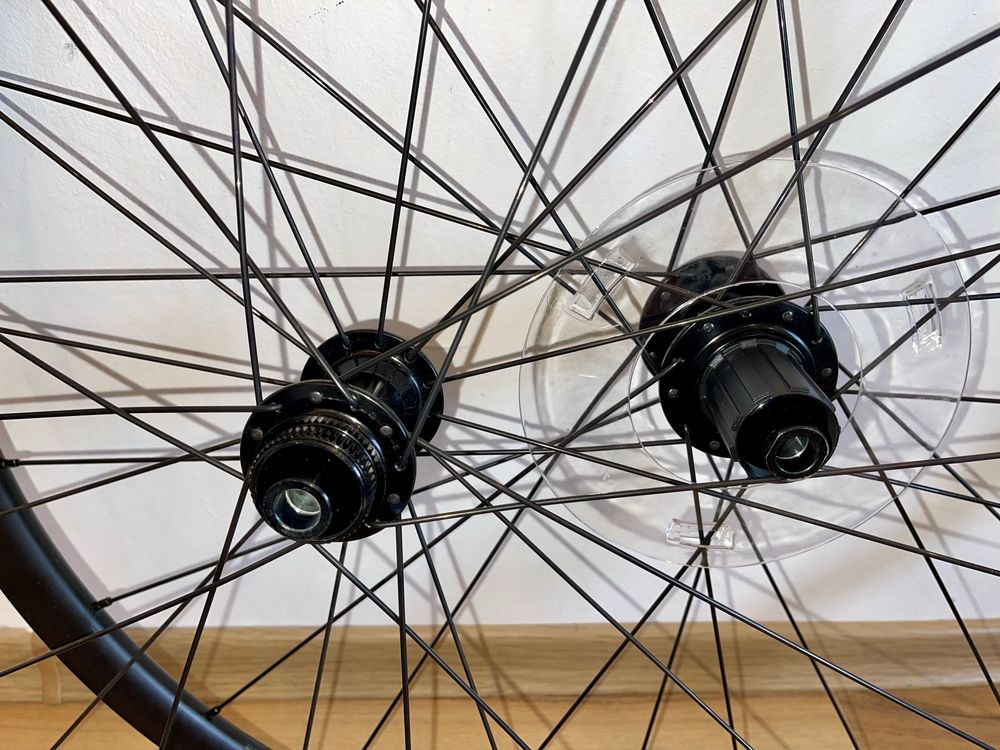 Roti DT Swiss . Cursiera /Gravel Disc centerlock nou
