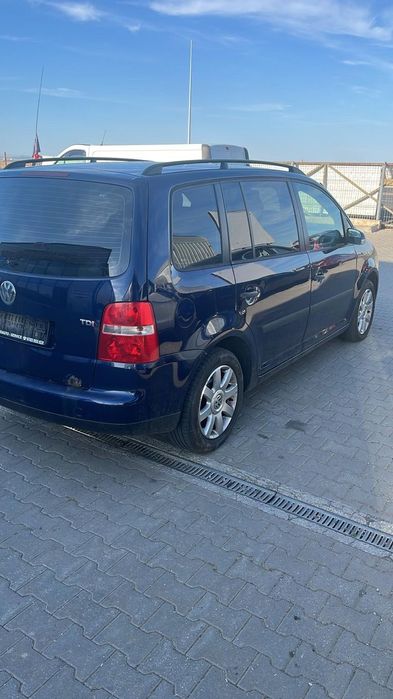 Dezmembram Volkswagen Touran 1.9 TDI din 2006