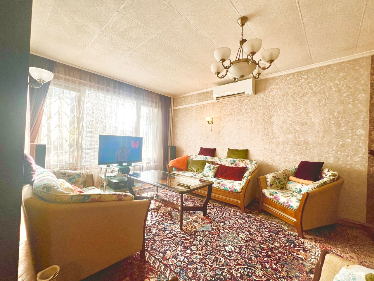 Продава се Четиристаен апартамент в София, Света Троица - 88 кв.м за 2353 €/кв.м - Снимка #18