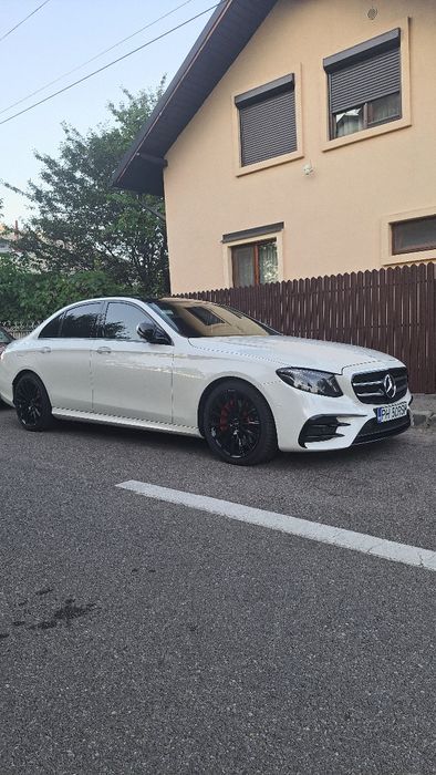 Mercedes E 350 w213 9g tronic AMG/BURMESTER/PANORAMIC/CONIAC/pret fix