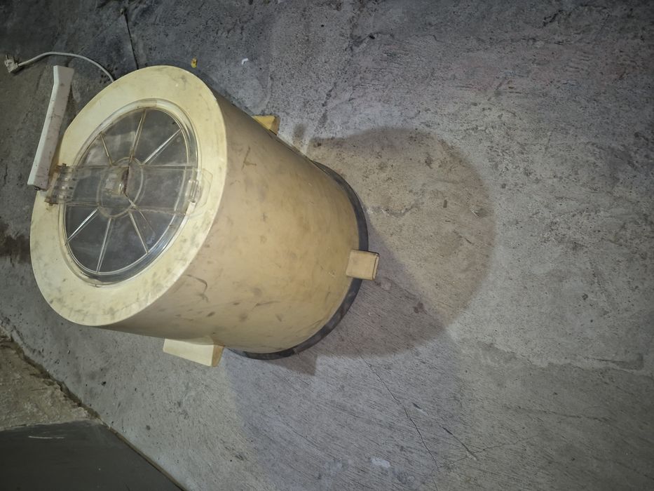 Центрофуга за дрехи