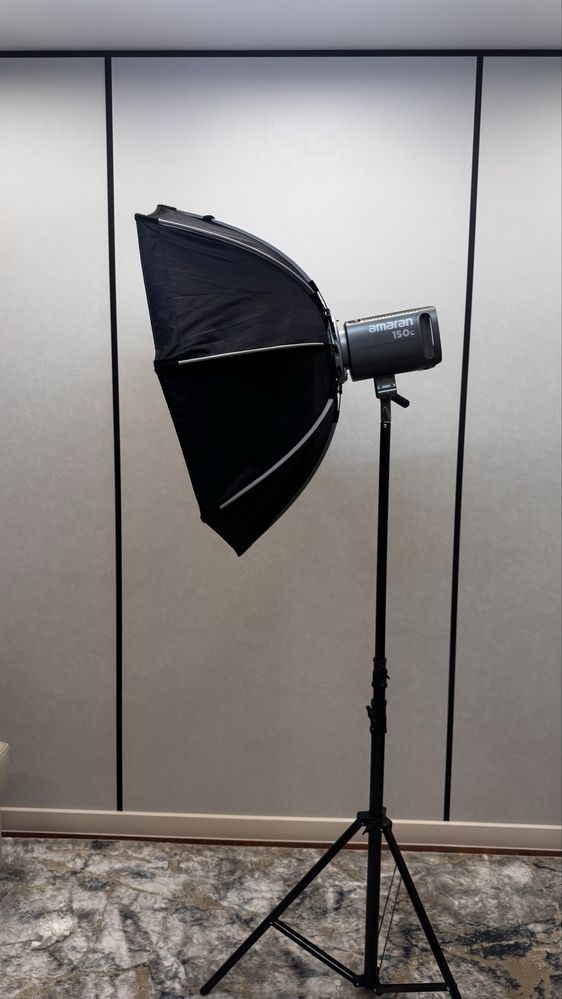 Amaran 150c + softbox