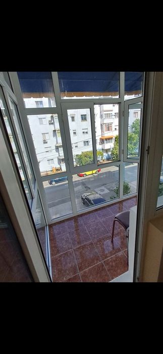 Vand apartament 3 camere etaj 2