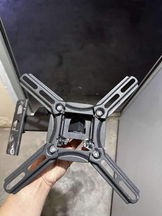 Кронштейн для телевизора