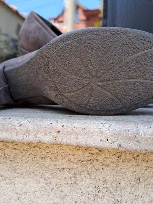 Продавам нови дамски обувки Carla Sanchez