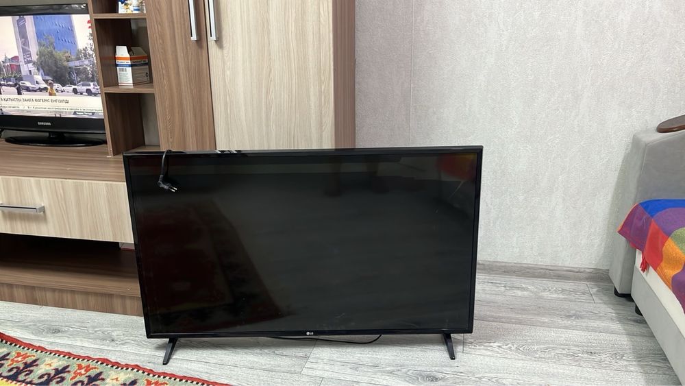 продам телевизор на запчасти