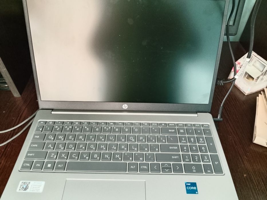 Noutbok core i5 8gb ram 512 xotira ish va dasturlash uchum