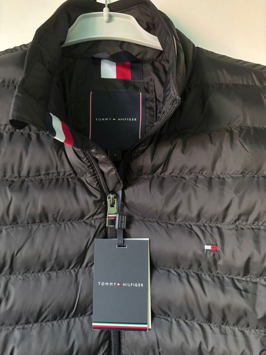 Vestă Tommy Hilfiger Core Packable, marime S, articol NOU cu eticheta