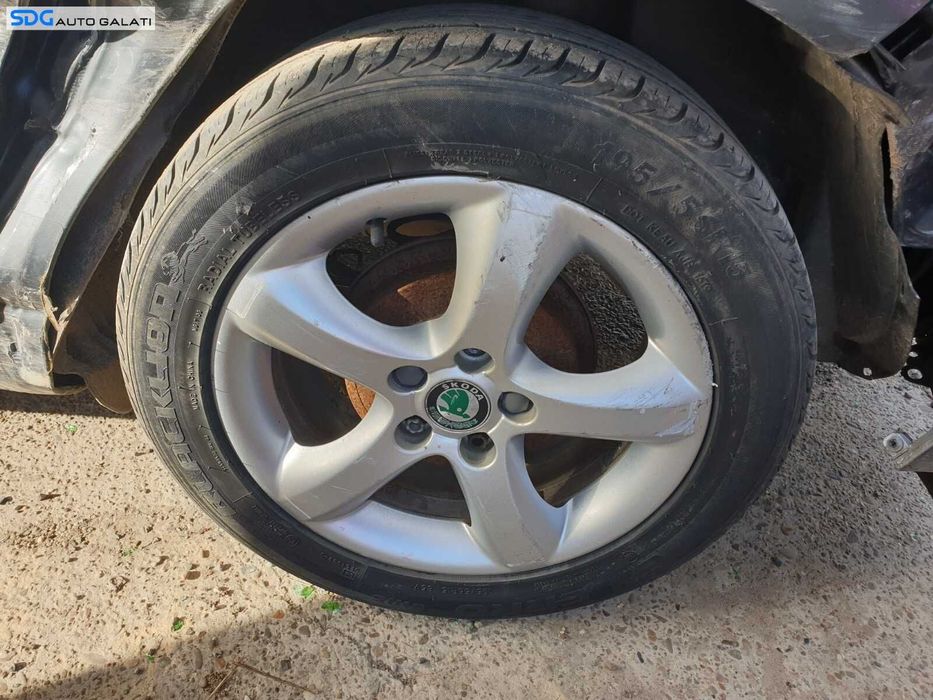 Set 4 Jante Aliaj 5x112 195 55 15 R15 cu Anvelope Vara Dot 2019 Skoda Fabia 2 2007 - 2015 [C2063]