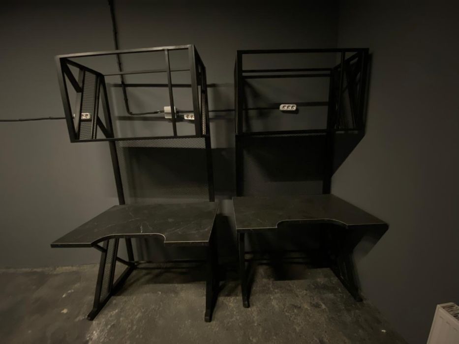 Компьютерный стол! 4 шт