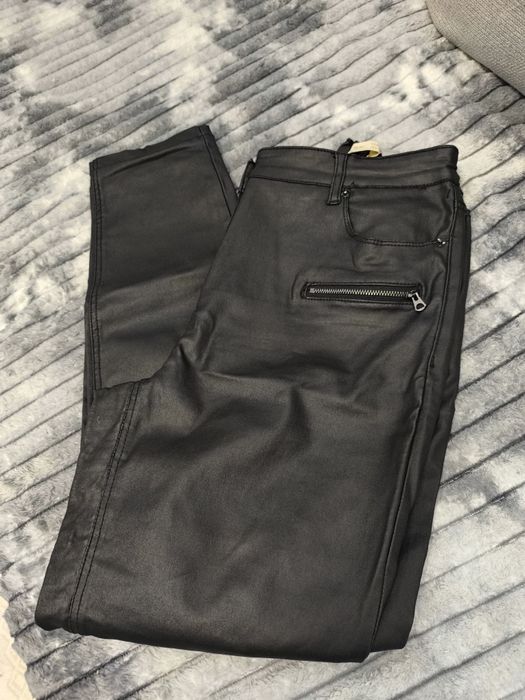 Кожен панталон 10 лв