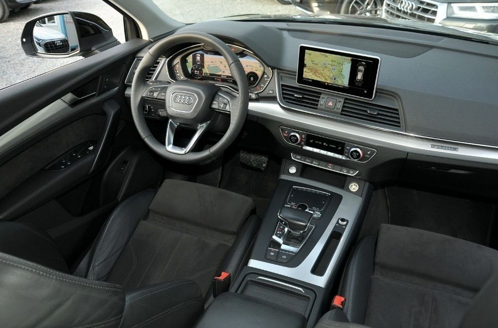 Audi Q5 / 2.0 / 190 Cp / Suspensie pneumatica / Virtual Cockpit