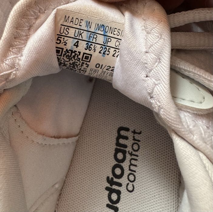 Vand Adidasi originali