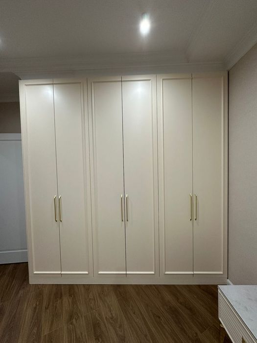 Встроенный шкаф 6 дверный