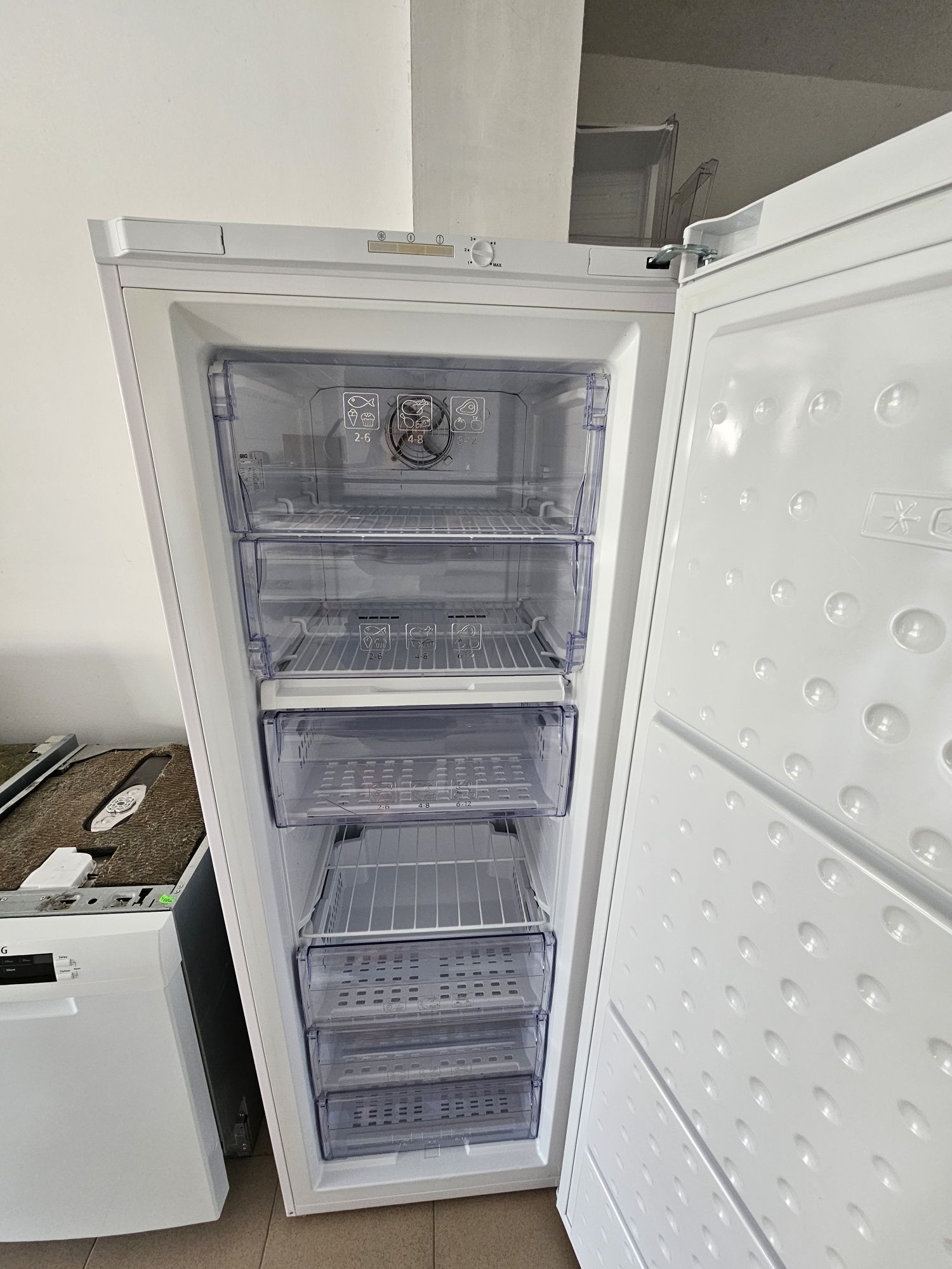 Фризер BEKO 170см