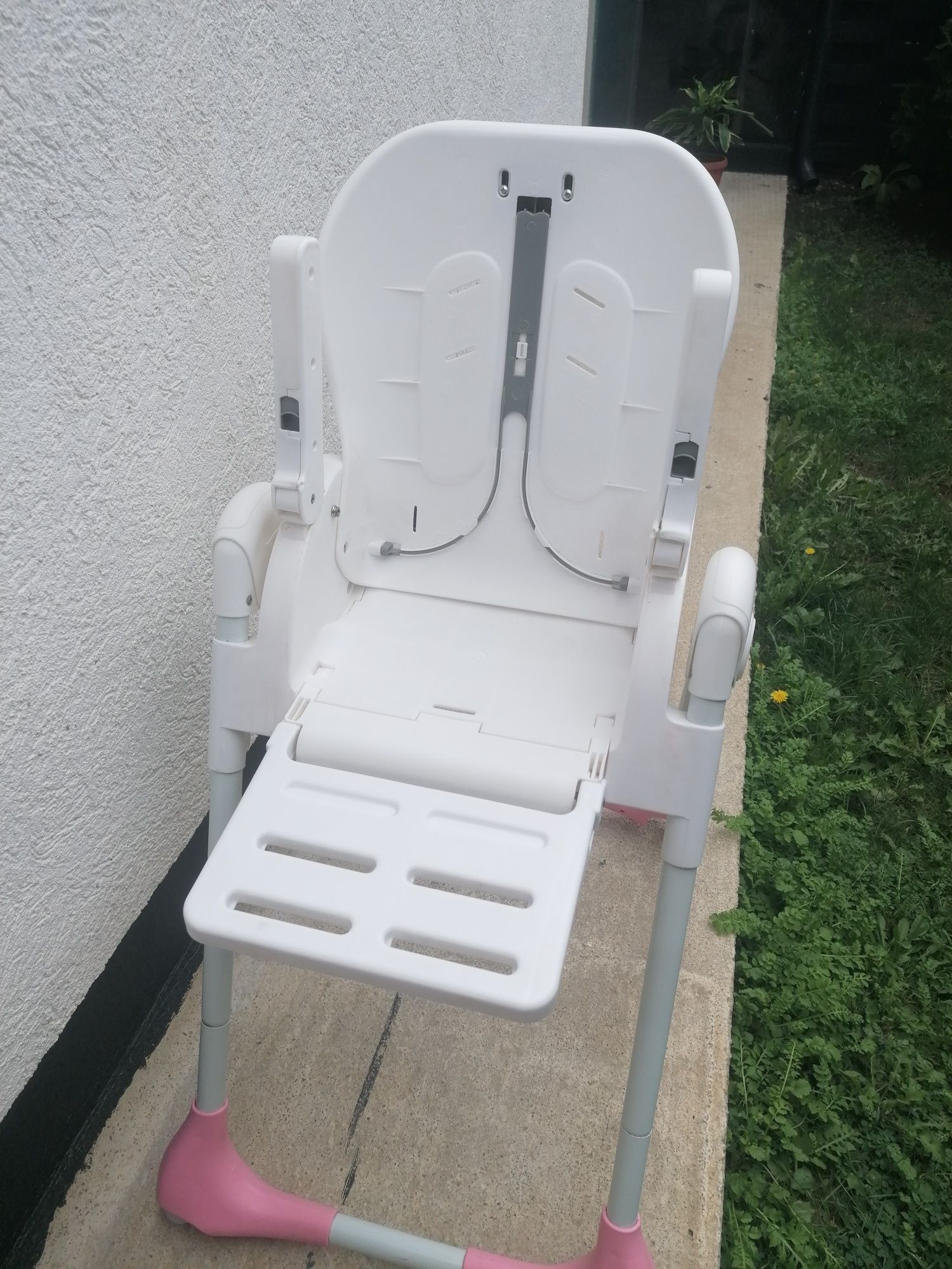 Scaun cu masă pentru bebeluși, foarte modulara și pliabila