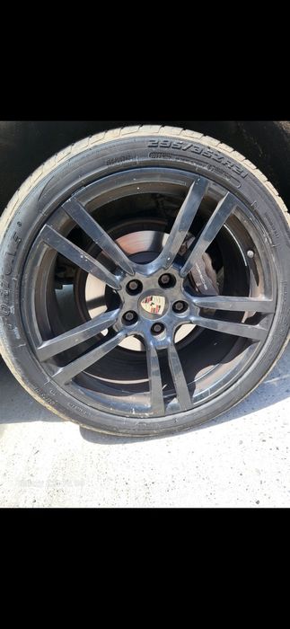 Porsche Cayenne GTS 2013