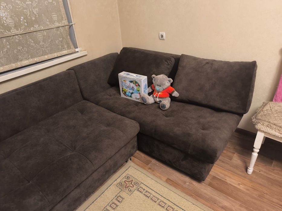 Срочно диван угловой