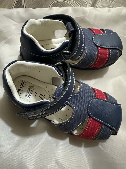 Детская обувь отдам