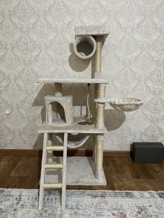 Продается домик для кошек 3 этажный