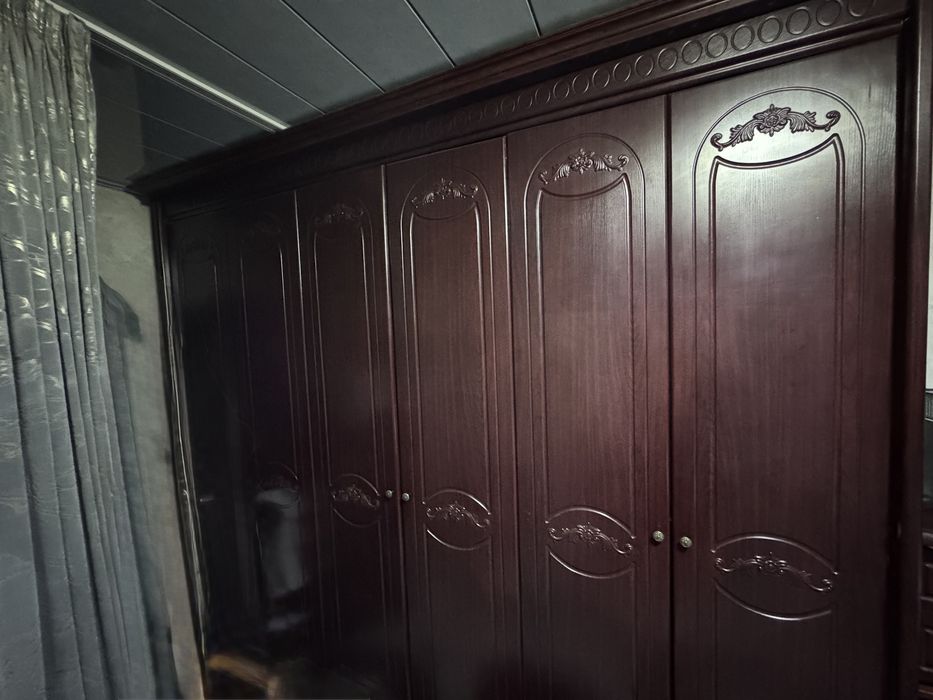 Mebel komplekt sotiladi