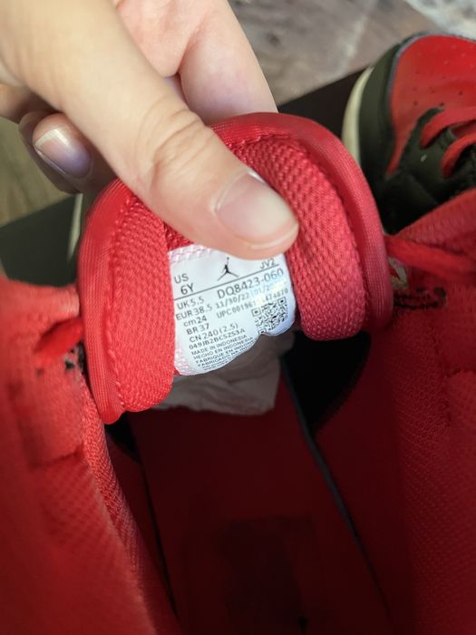 ОРИГИНАЛНИ! Air jordan 1 mid (red and black)