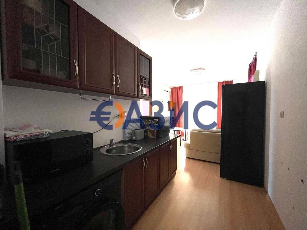 Продава се Тристаен апартамент в к.к. Слънчев бряг - 70 кв.м за 800 €/кв.м - Снимка #4