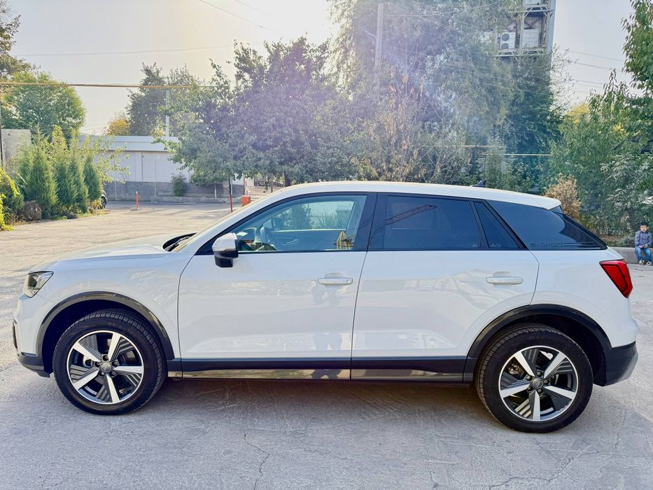 Audi Q2 L ideal sastyana