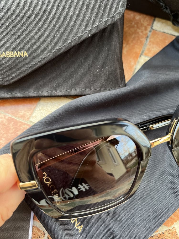 Vând ochelar de soare Dolce &Gabbana dama