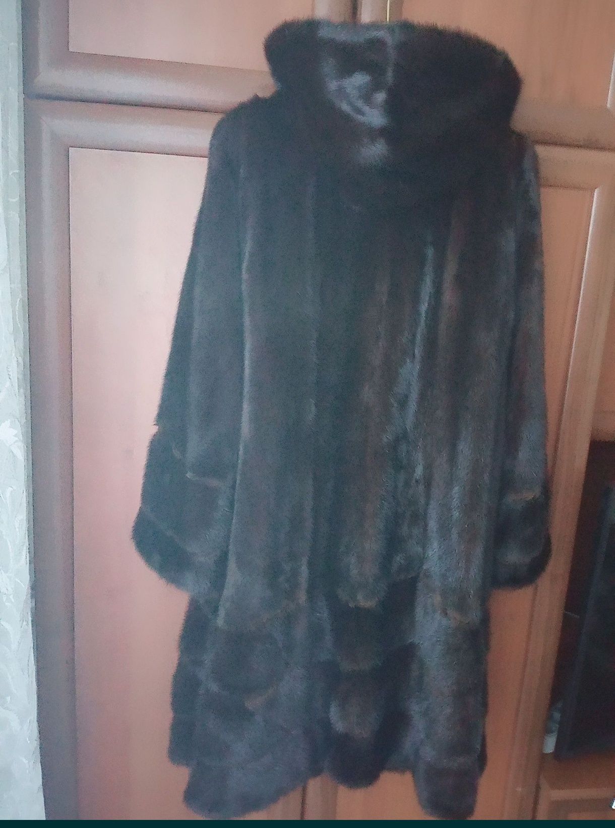 Продам норковую шубу, размер 48 -50.